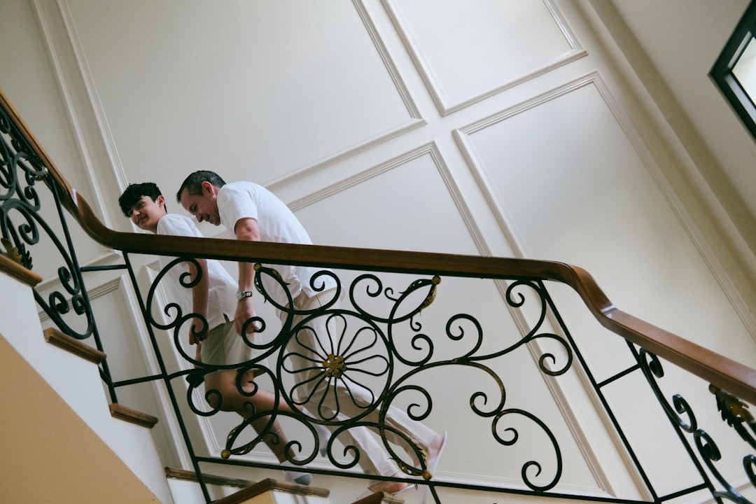 Public과 Private LLM을 효율적으로 분리하는 망 구성도